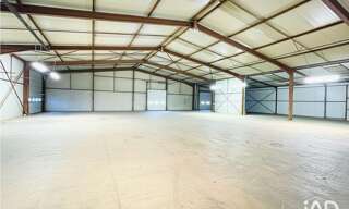 Commerce  1100 m² à vendre à Montilliers (49310)