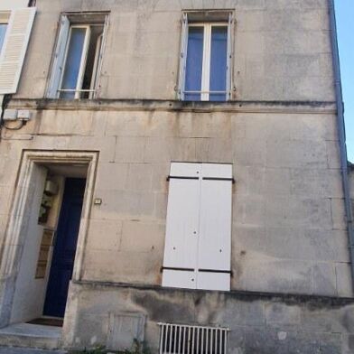 Immeuble  185000 €