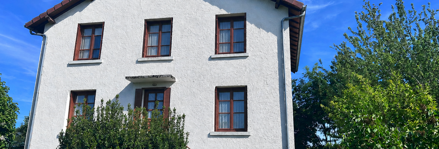Maison 5 Pièces 99 m² à vendre à Ladinhac (15120)