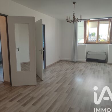 Appartement 3 pièces 880 €