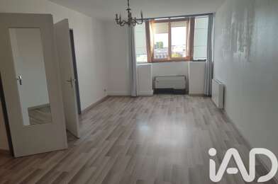 Appartement 3 pièces 880 €