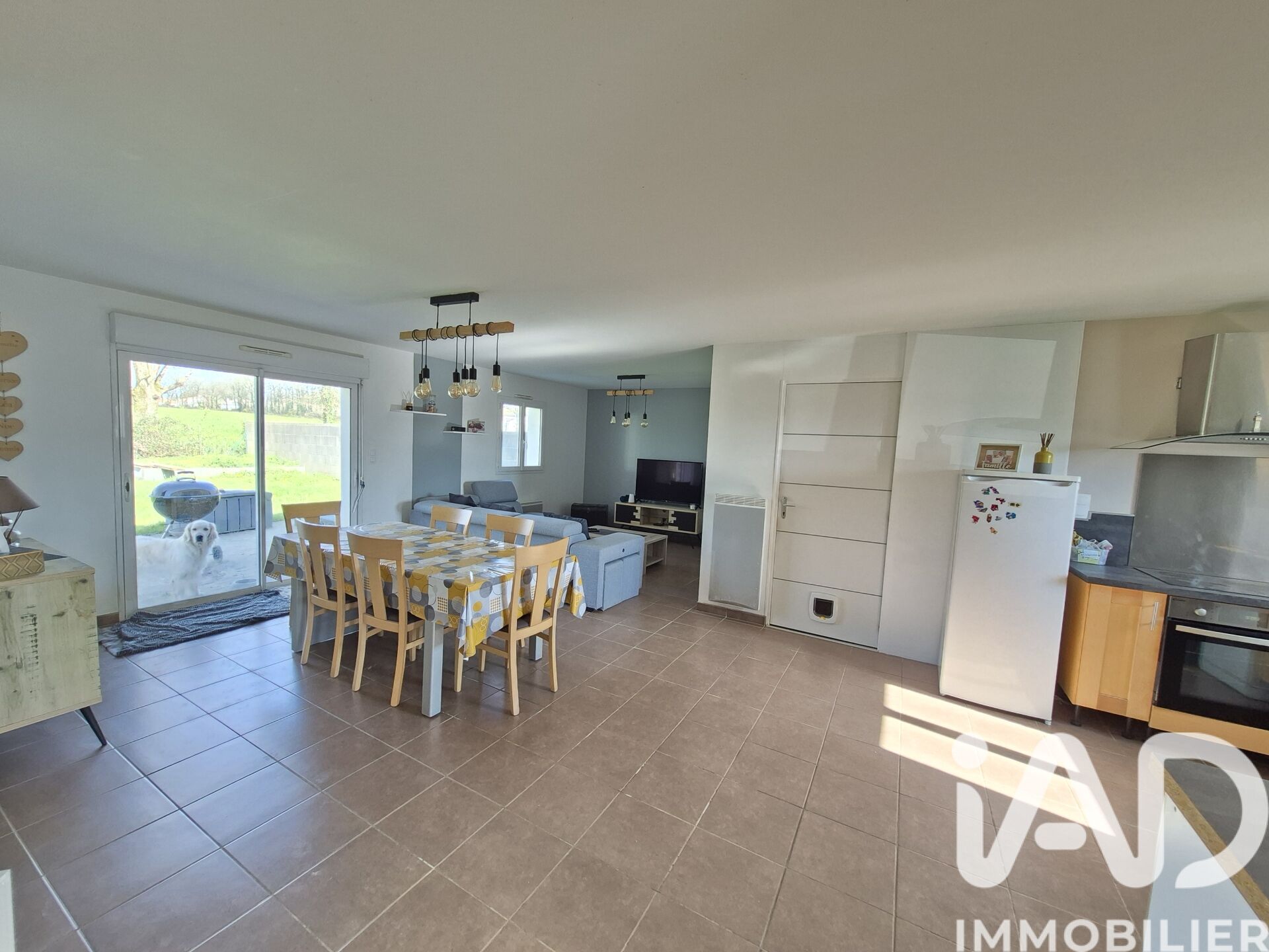 Beaulieu-Sous-La-Roche - 117m² - 6p. - 5ch.