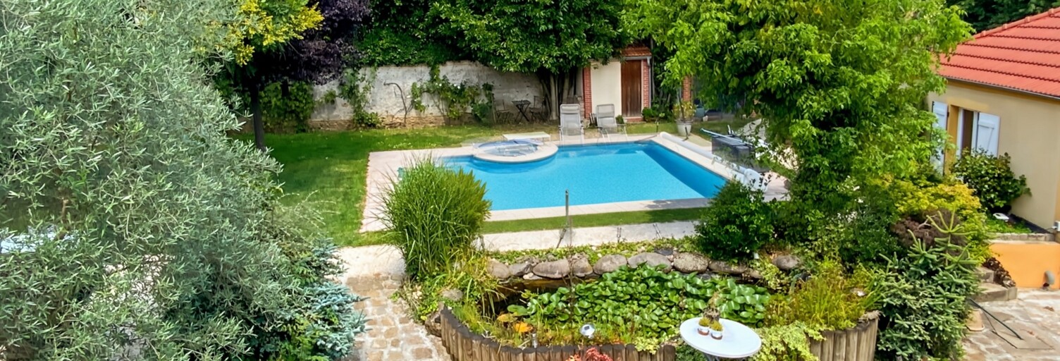 Maison 10 Pièces 247 m² à vendre à Marolles-en-Brie (94440)