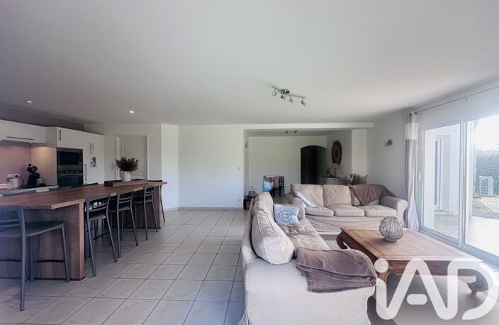 Vente Maison traditionnelle 5 pièces — photo 3