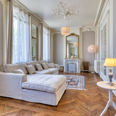 Maison 8 pièces 445000 €