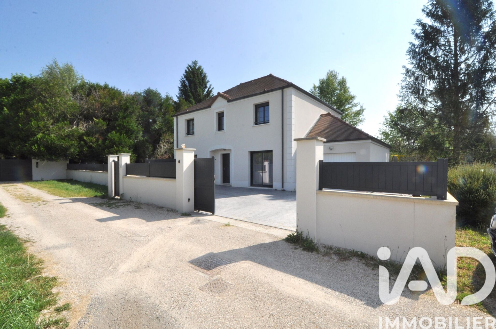 Saint-Maurice-Montcouronne - 141m² - 6p. - 4ch.