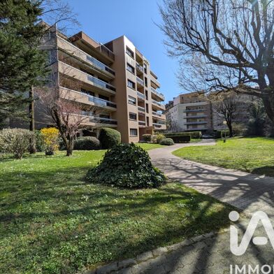 Appartement 5 pièces 1500 €
