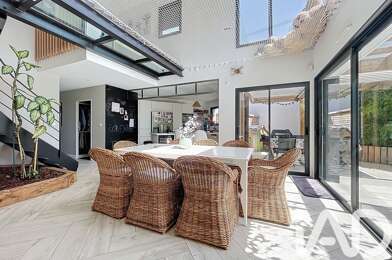 Maison 7 pièces 599000 €