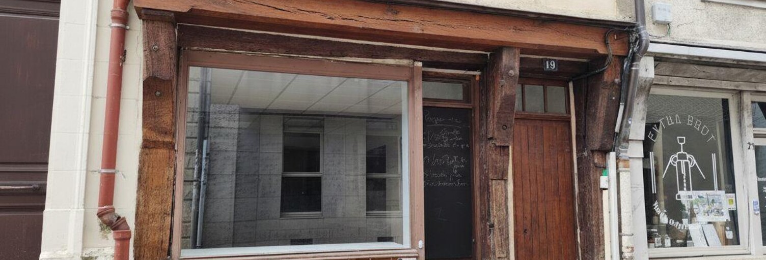 Commerce  103 m² à louer à Chartres (28000)