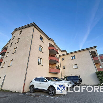 Appartement 2 pièces 830 €