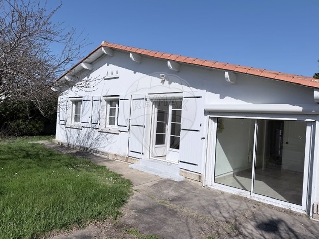 Villa / Maison  T3 à vendre Saint-Sulpice-de-Royan 17200