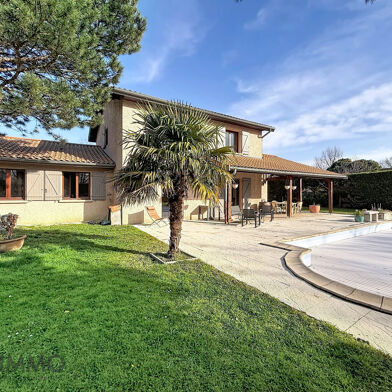 Maison 5 pièces 680000 €