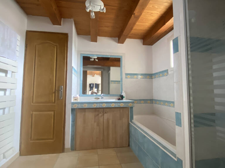 Maison de village T6 de 189m2 hab, 100m2 de garage-dépendanc — photo 1