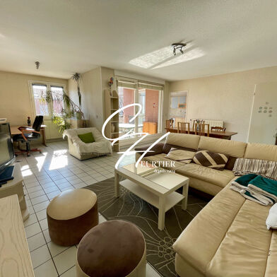 Appartement 5 pièces 230000 €