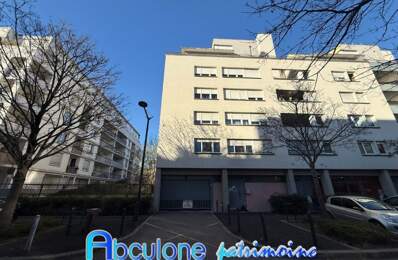 Garage de 14,36 m² en sous-sol — photo du bien