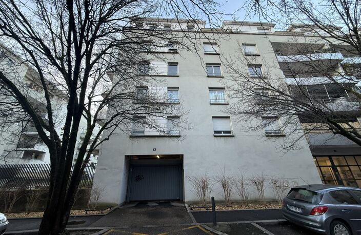 Garage de 14,36 m² en sous-sol — photo 2