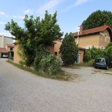 Immeuble  380000 €