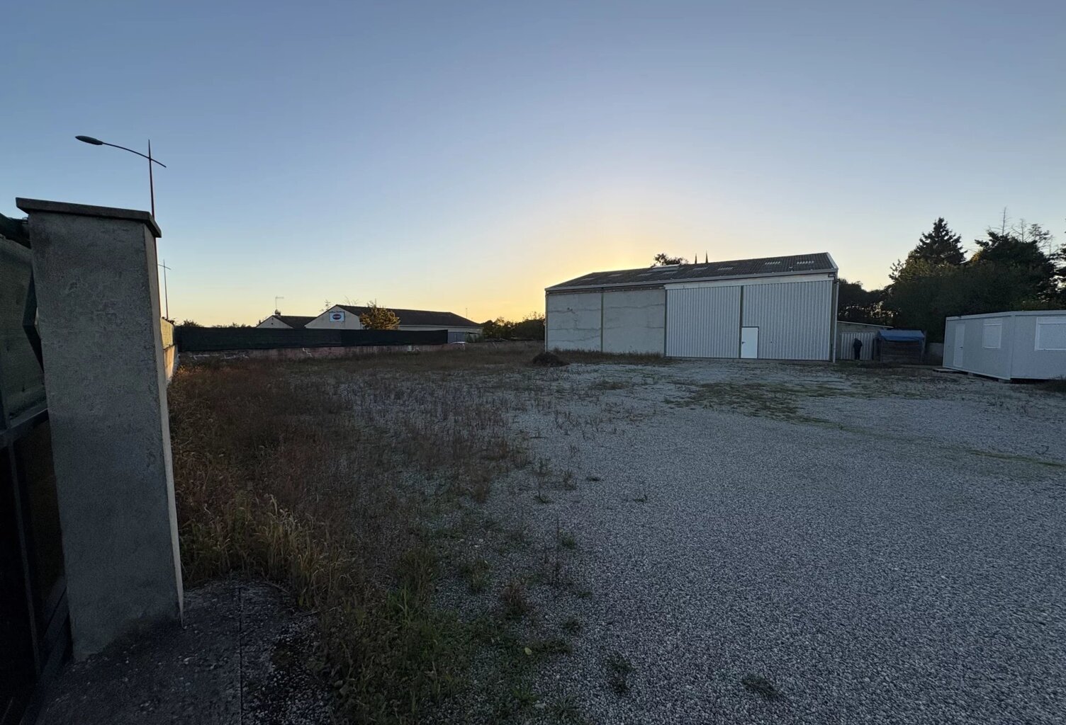 LOCAL COMMERCIAL — photo 1