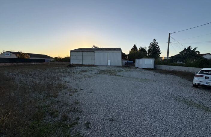 LOCAL COMMERCIAL — photo 2