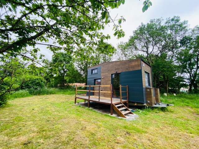 LAIROUX (85400) RARISSIME 20 MIN DES PLAGES ADORABLE TINY HOUSE 4 COUCHAGES SUR 516 M² VIABILISES CLOS — photo du bien