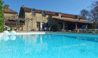 Maison 9 Pièces 490 m² à vendre à Val de Louyre et Caudeau (24510)