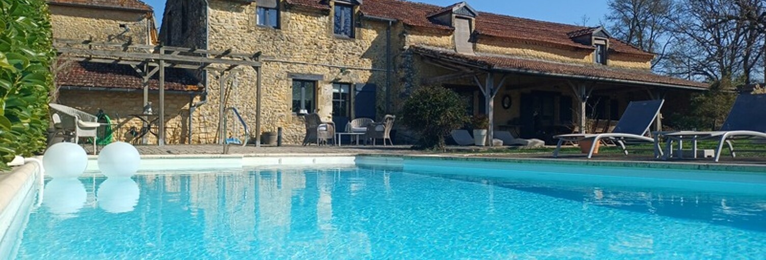 Maison 9 Pièces 490 m² à vendre à Val de Louyre et Caudeau (24510)