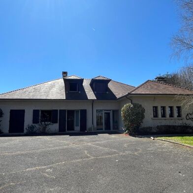 Maison 9 pièces 250000 €