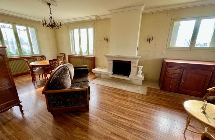 LUCON 85400 AU CALME ET PROCHE TOUTES COMMODITES AGREABLE MAISON 4 CHAMBRES AVEC ANNEXE SUR 2000M² — photo 2