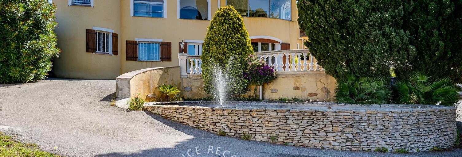 Maison 9 Pièces 263 m² à vendre à Sanary-sur-Mer (83110)