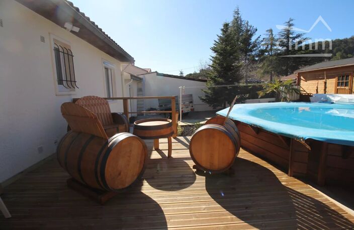 A vendre une maison rénovée de plain pied avec terrasse, jardin — photo 2