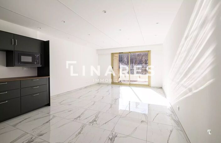 LIBERAR - Appartement T4 de 70m² - Balcons - Cave - 13004 Cinq A — photo 2