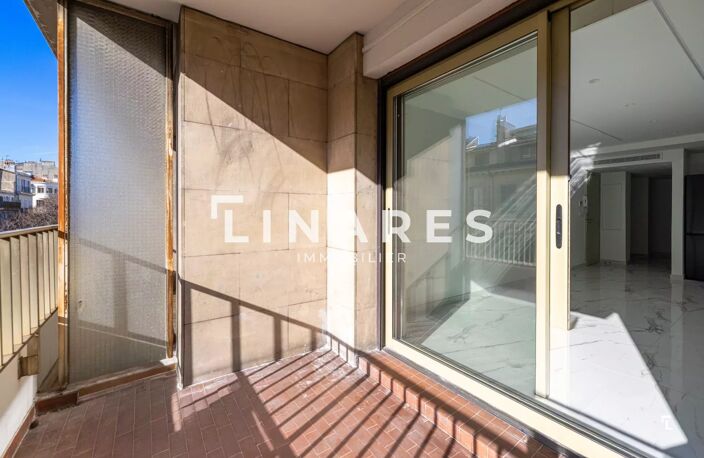 LIBERAR - Appartement T4 de 70m² - Balcons - Cave - 13004 Cinq A — photo 3