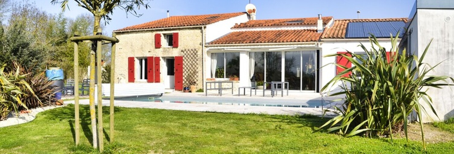 Maison 8 Pièces 236 m² à vendre à Le Gué-d'Alleré (17540)