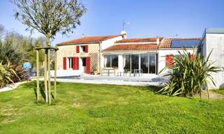 Maison 8 Pièces 236 m² à vendre à Le Gué-d'Alleré (17540)
