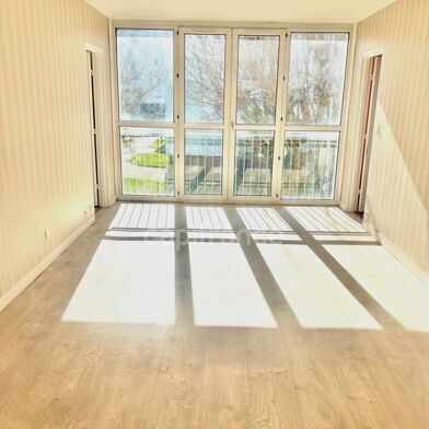 Appartement 3 pièces 64000 €