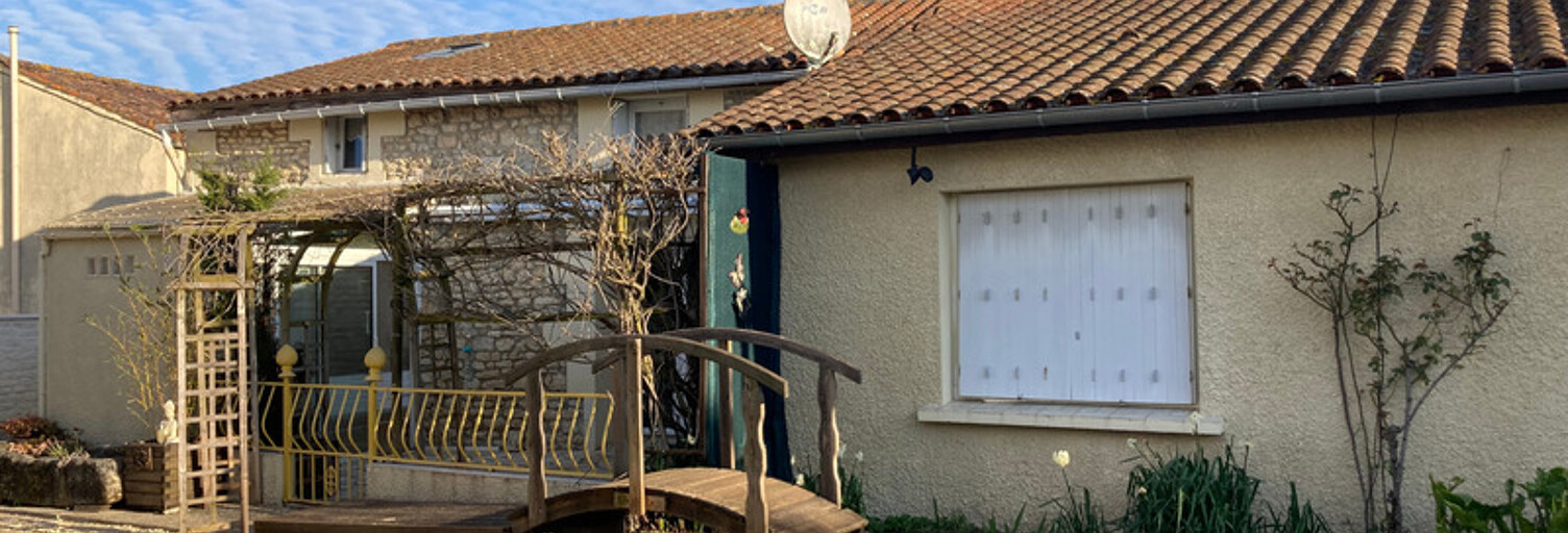 Maison 4 Pièces 113 m² à vendre à Sainte-Radegonde (17250)