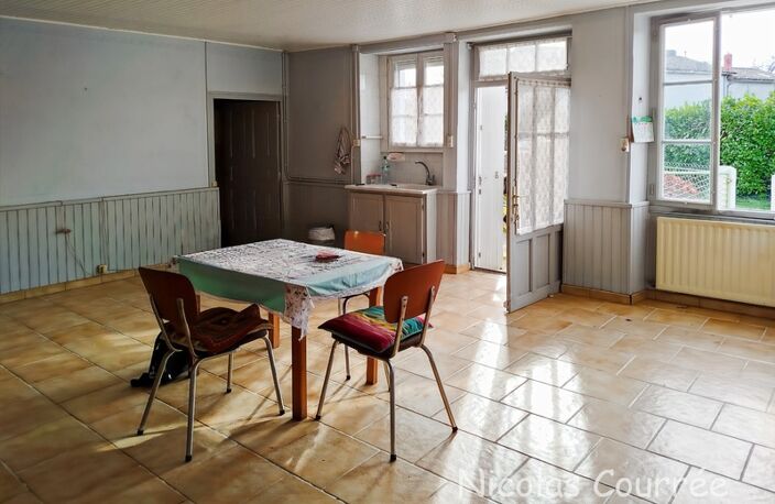 Maison à rénover – 191 m² – Fort potentiel – Environnement calme SAINT VINCENT LA CHATRE (79) — photo 3