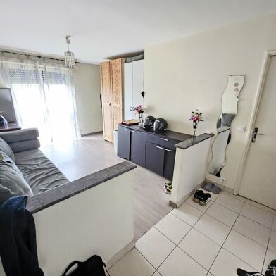 Appartement 4 pièces 104000 €