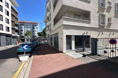 Commerce 6 pièces 3415 €