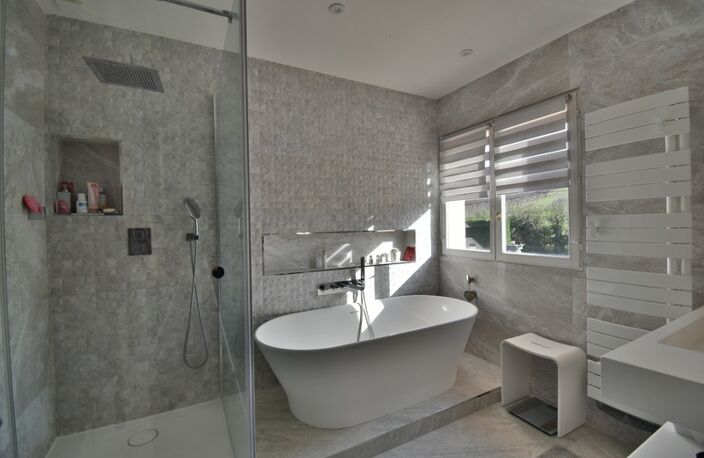 Chasselay village prisé - Maison de 155 m² - Piscine chauffée — photo 5