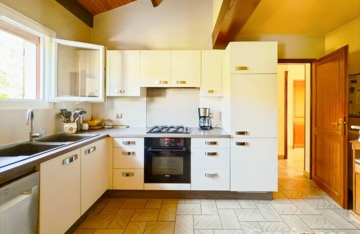 Cestas Quartier Pierrettes – Maison familiale 142 m², 5 chambres, à deux pas des écoles et commerces — photo 5