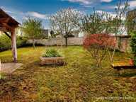 Maison à vendre  SURGERES même (17) 160 m² habitable-terrain de 712 m² — photo 2