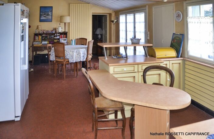 Maison à vendre  SURGERES même (17) 160 m² habitable-terrain de 712 m² — photo 3