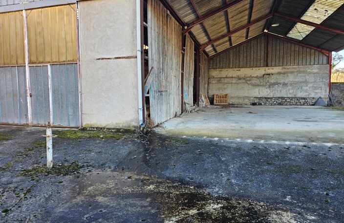 Bâtiment avec auvent SAULIEU (21210) sur terrain de 1405m² — photo 2