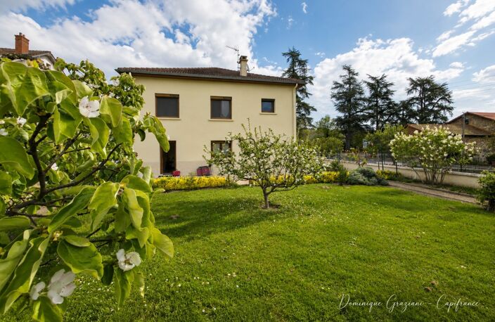 RETOURNAC CENTRE .Maison avec jardin proche de toutes commodités! — photo 2