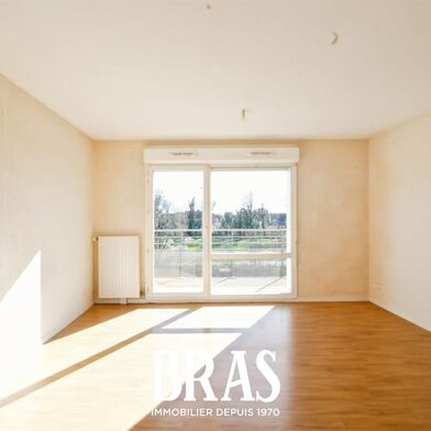 Appartement 3 pièces 246750 €