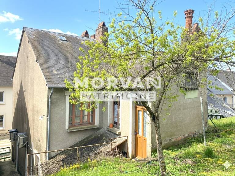 Maison de village et son jardin au pied du vieux château – Moulins-Engilbert — photo 1