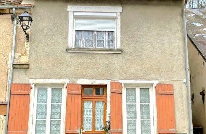 Maison de village et son jardin au pied du vieux château – Moulins-Engilbert — photo 2