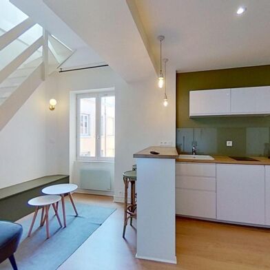 Appartement 2 pièces 890 €