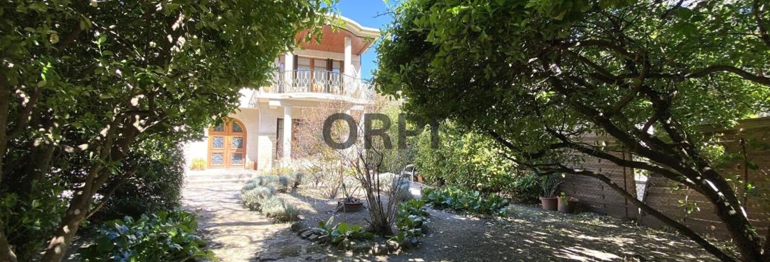 Maison 7 Pièces 202 m² à vendre à Carpentras (84200)